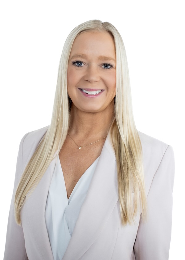 Photo of Kelly Kuhns